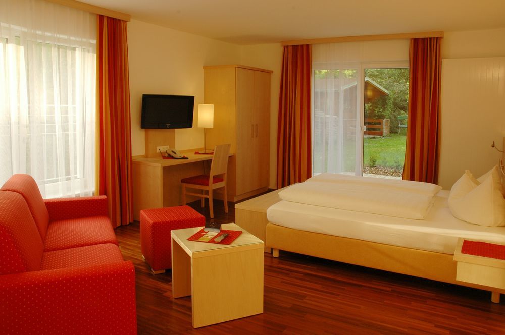 Austria Classic Hotel Heiligkreuz Hall in Tirol Pokoj fotografie